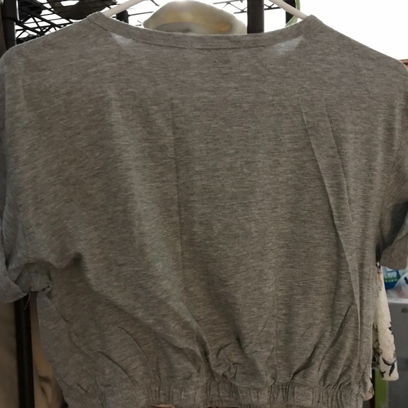 Forever 21 Chill Out crop top - Picture 3 of 3